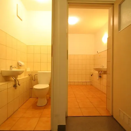 Hostel Lucka *